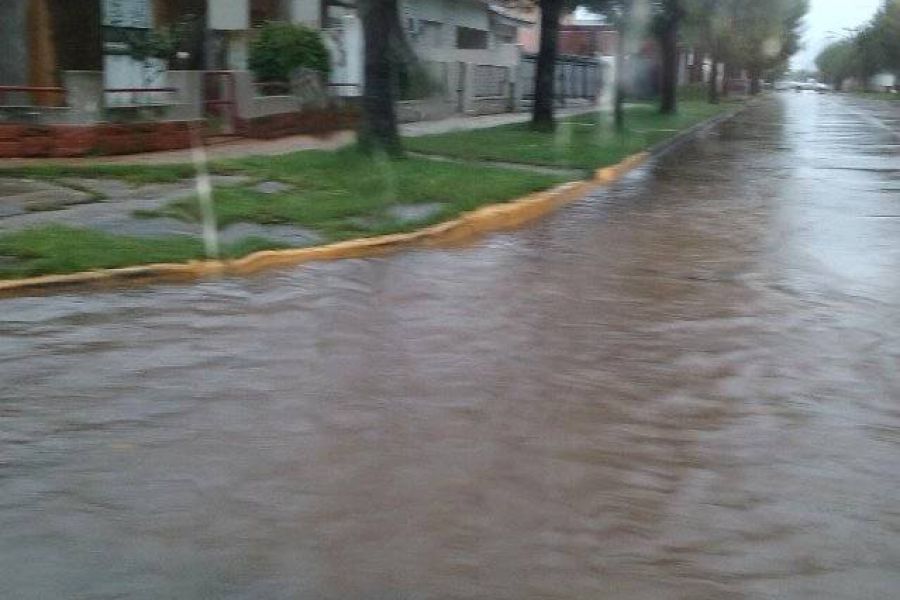 Anegamiento por lluvia en SJN - Foto FM Spacio