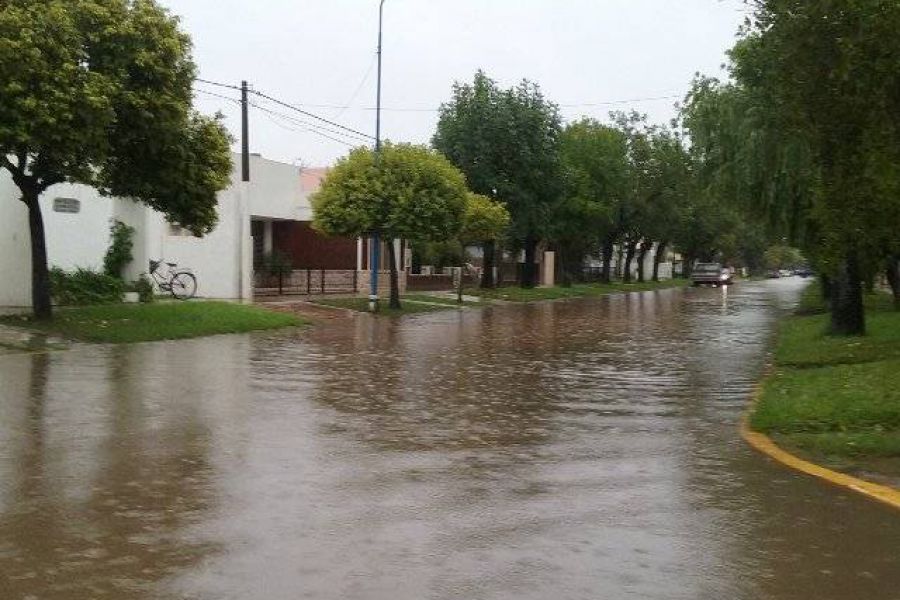 Anegamiento por lluvia en SJN - - Foto FM Spacio