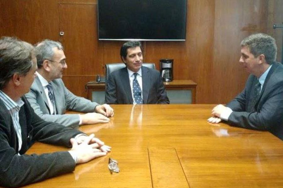 Pirola motoriza encuentro entre productores y responsables de entidades financieras privadas