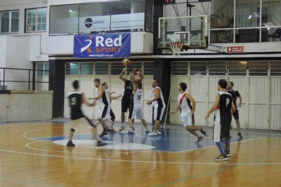 Basquet Alma Jrs. vs CAF - Foto FM Spacio