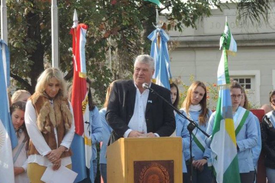 Acto 25 de Mayo - Foto Comuna de Franck