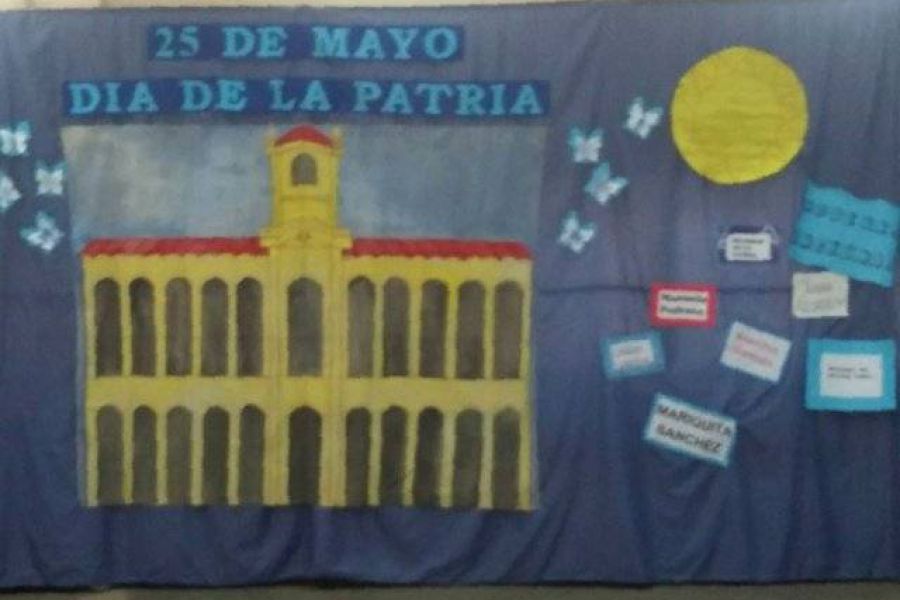 Actos por el 25 de Mayo - Foto FM Spacio