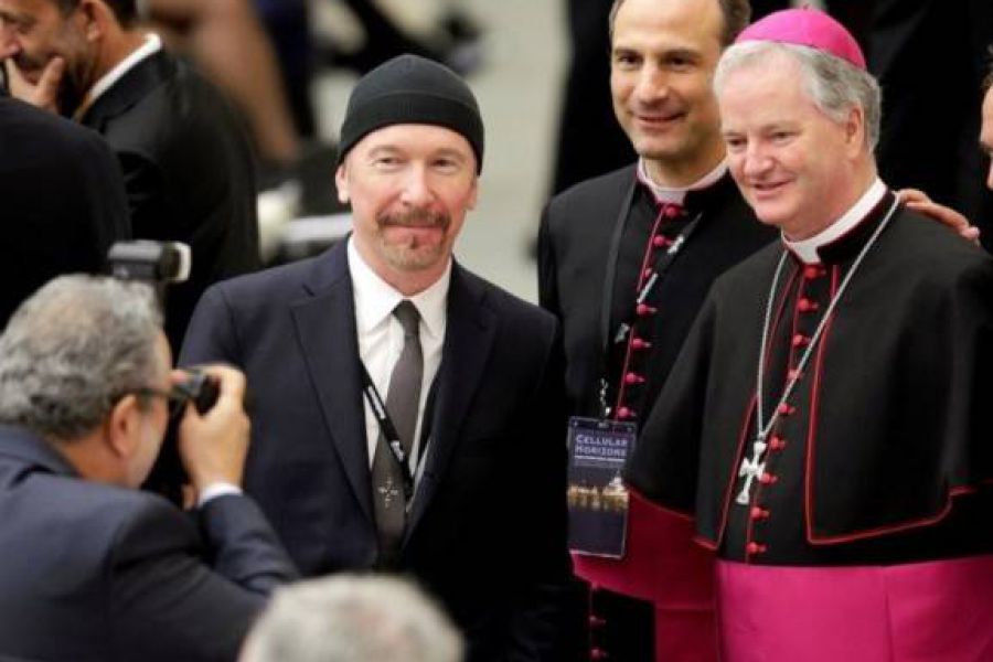 The Edge, el primer rockero en tocar en la Capilla Sixtina