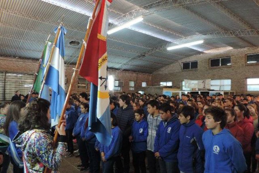 Acto en la EETP 298 - Foto FM Spacio