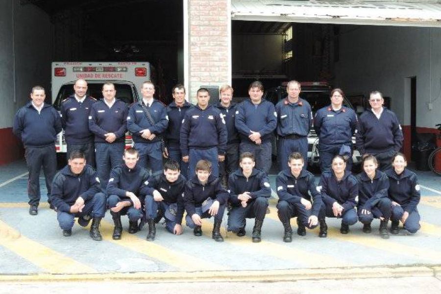 Almuerzo Bomberos - Foto FM Spacio