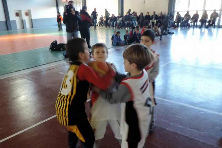 Encuentro de Basquet en el CAF - Foto FM Spacio