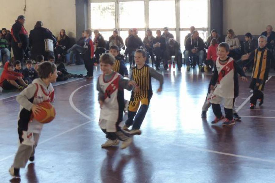 Encuentro de Basquet en el CAF - Foto FM Spacio