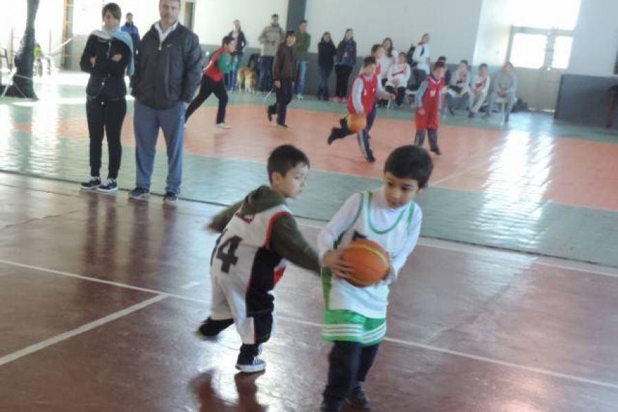 Encuentro de Basquet en el CAF - Foto FM Spacio