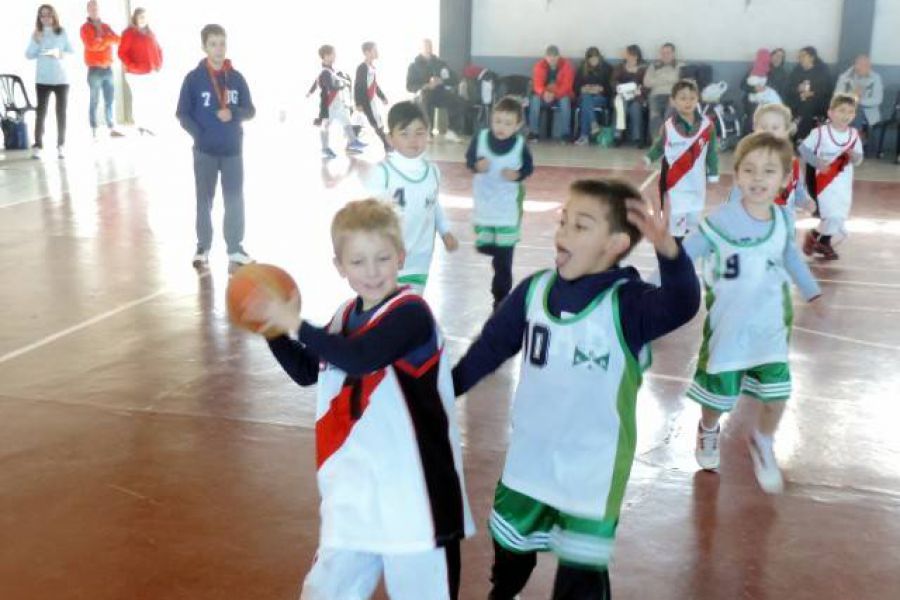 Encuentro de Basquet en el CAF - Foto FM Spacio