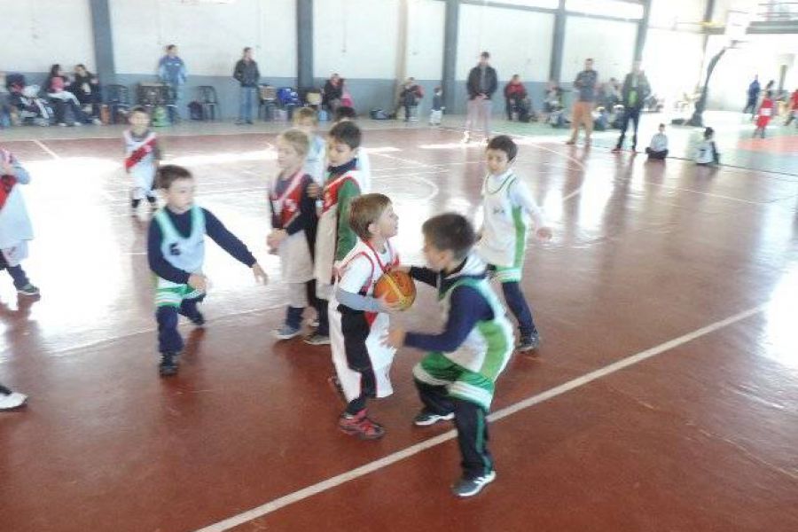 Encuentro de Basquet en el CAF - Foto FM Spacio