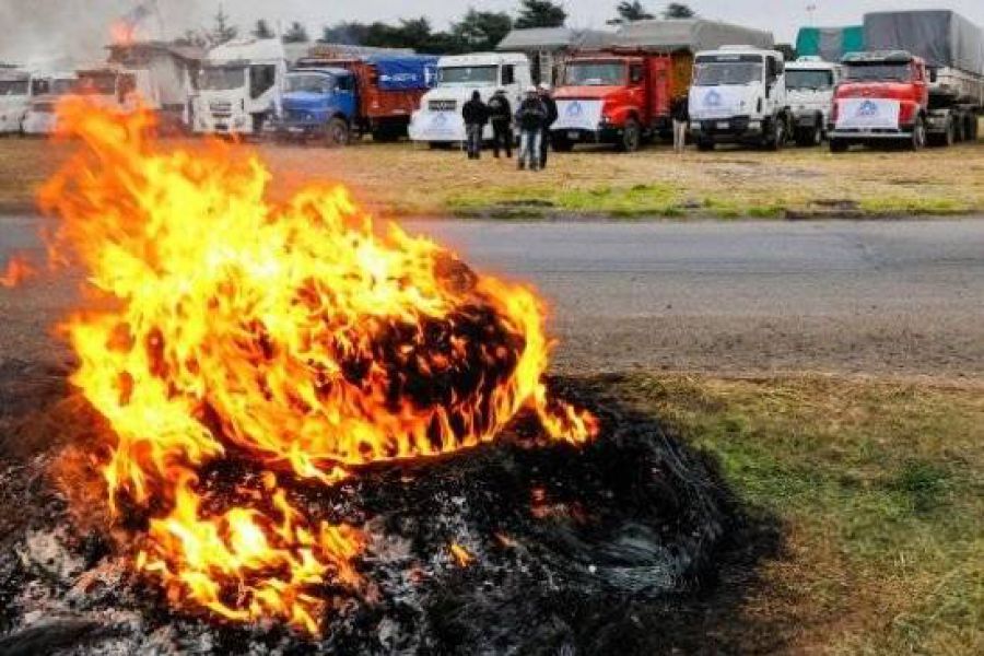 Bloqueo de camiones cerealeros - Foto Cadena 3