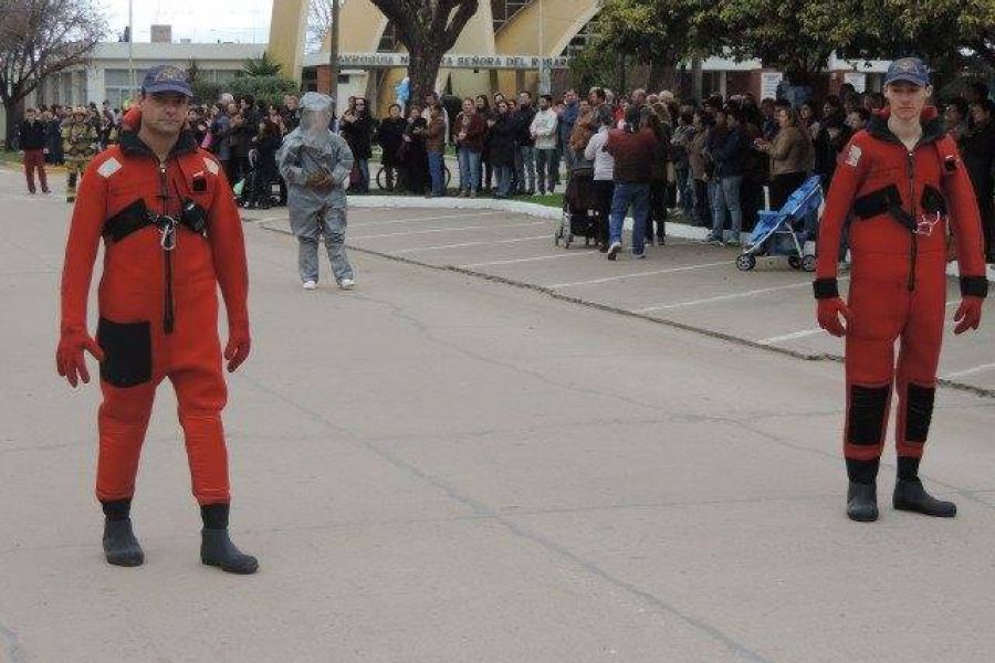 Desfile por el Bicentenario de Independencia - Foto FM Spacio