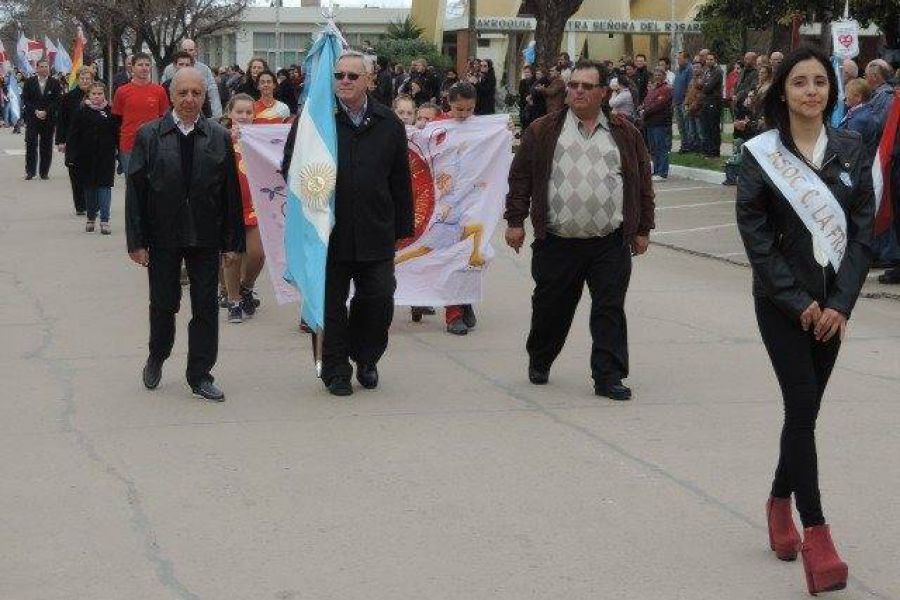 Desfile por el Bicentenario de Independencia - Foto FM Spacio