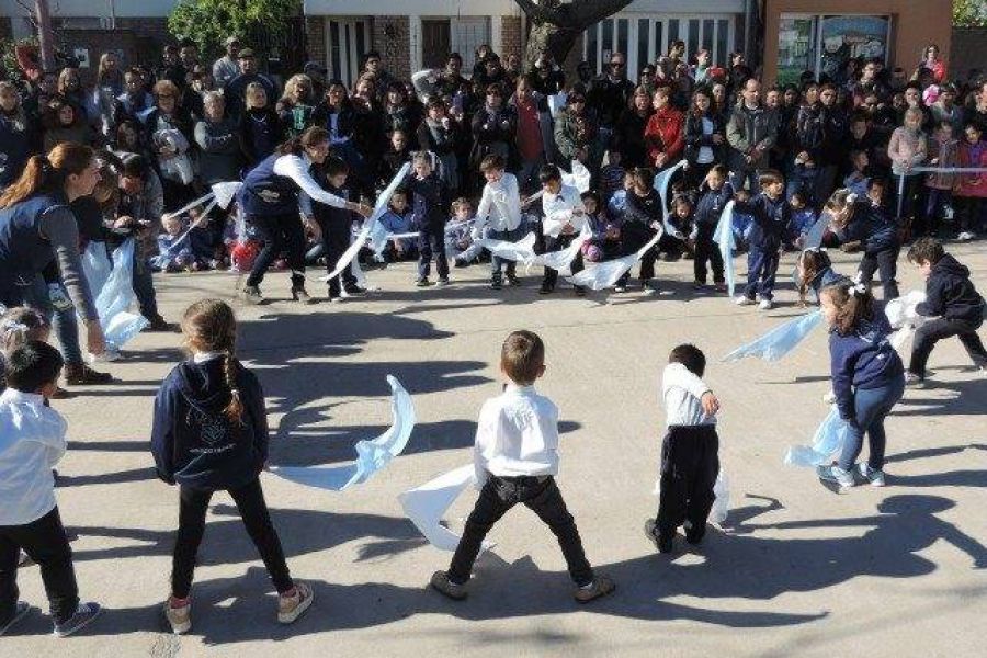 Actos Bicentenario de la Independecia - Foto FM Spacio