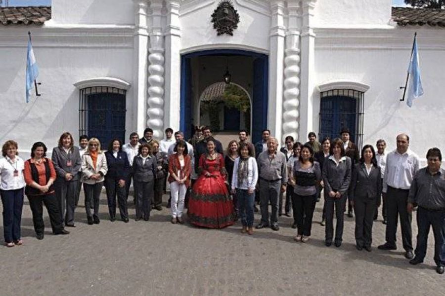 Autoridades y personal - Foto Museo de Tucuman