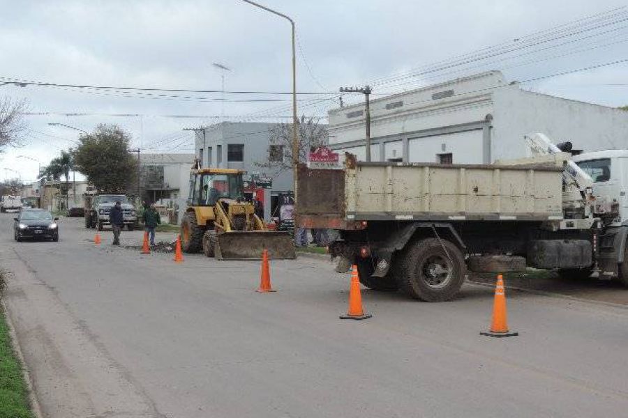 Trabajos de Bacheo - Foto FM Spacio