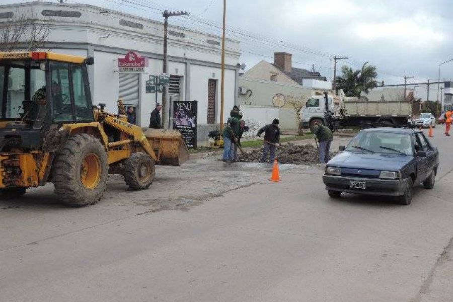 Trabajos de Bacheo - Foto FM Spacio