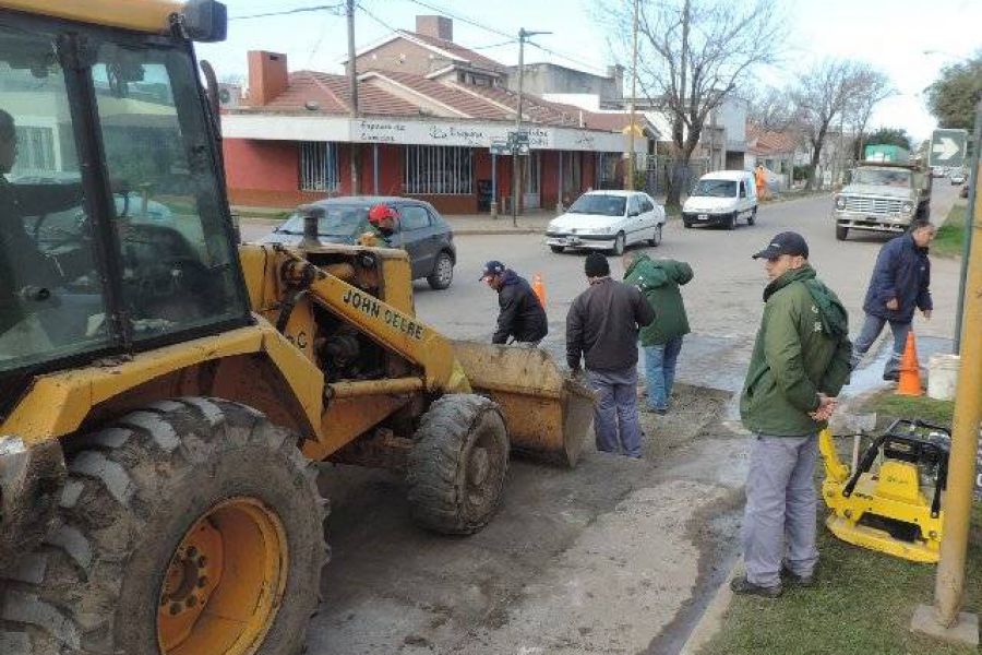 Trabajos de Bacheo - Foto FM Spacio