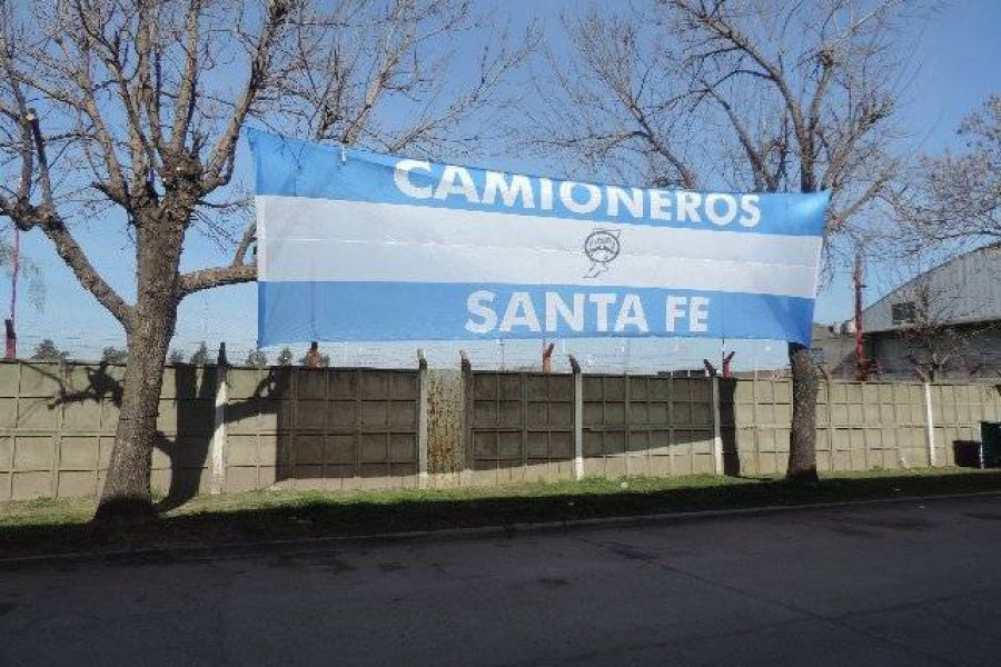 Bloqueo de Camioneros - Foto FM Spacio