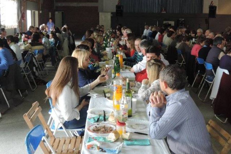 Almuerzo Parroquial - Foto FM Spacio