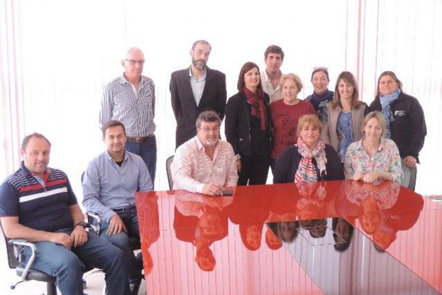 Firma de comodato - Foto FM Spacio