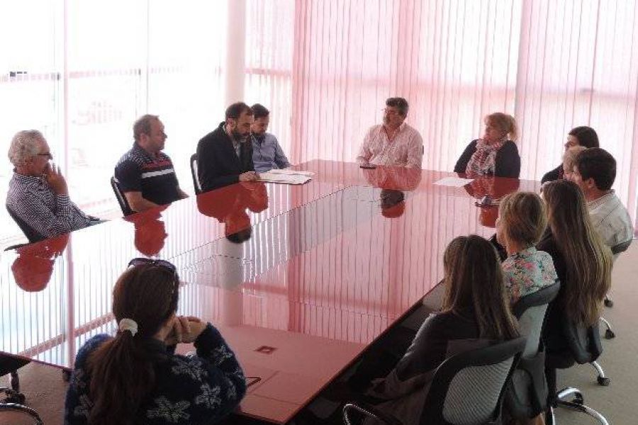 Firma de comodato - Foto FM Spacio