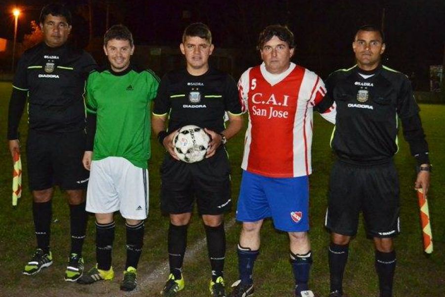 Senior CAISJ vs. Alumni - Foto FM Spacio