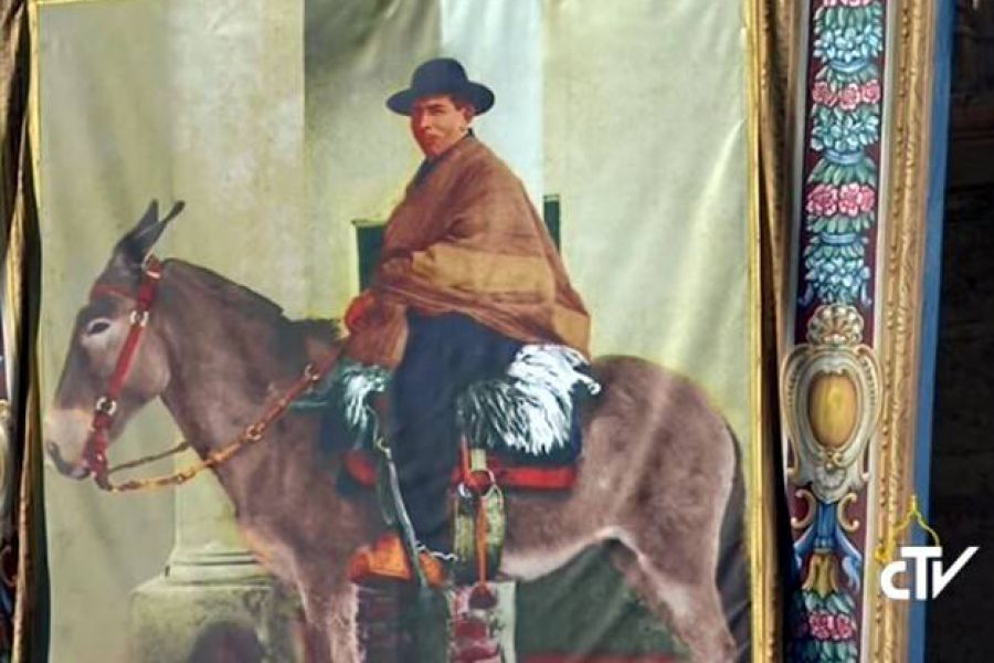 En una histórica ceremonia Francisco declaró santo al Cura Brochero