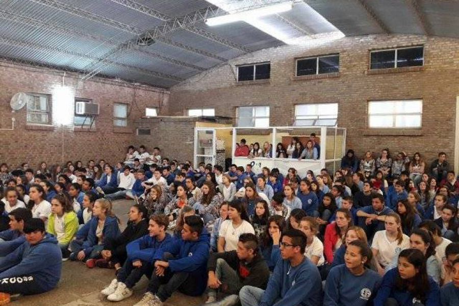 Charla Niz en la EETP 298