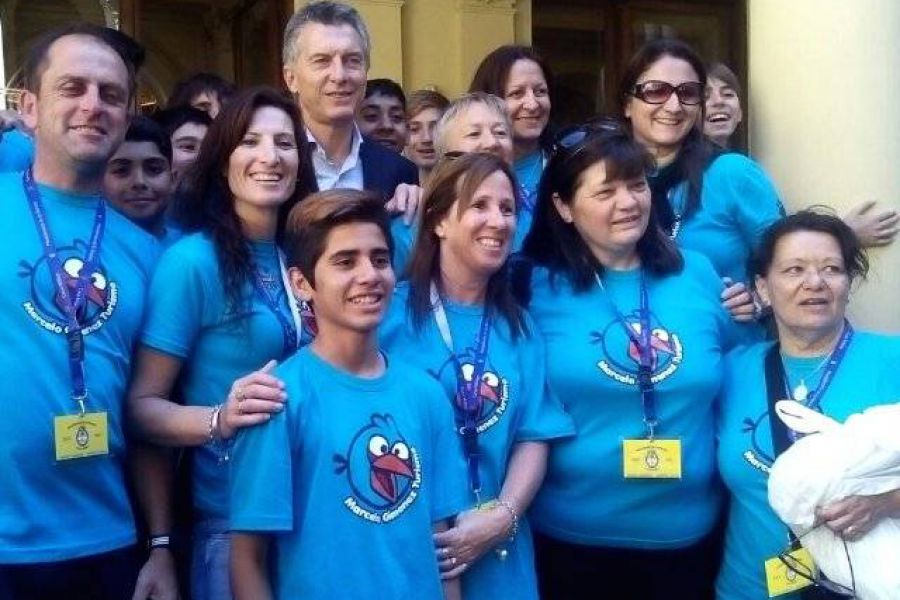 Macri con Alumnos de la Escuela 321 de Franck