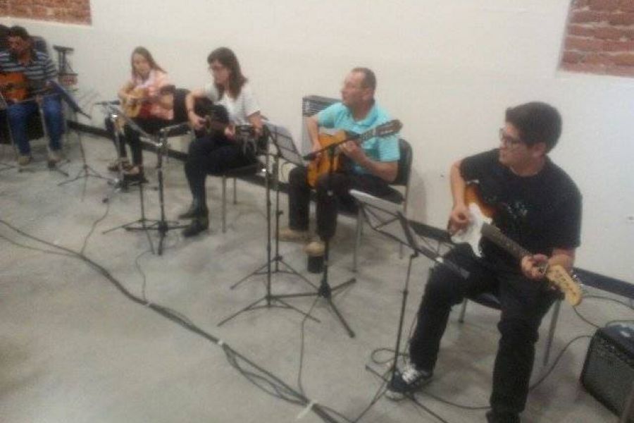 Muestra Taller de Guitarra - Foto FM Spacio