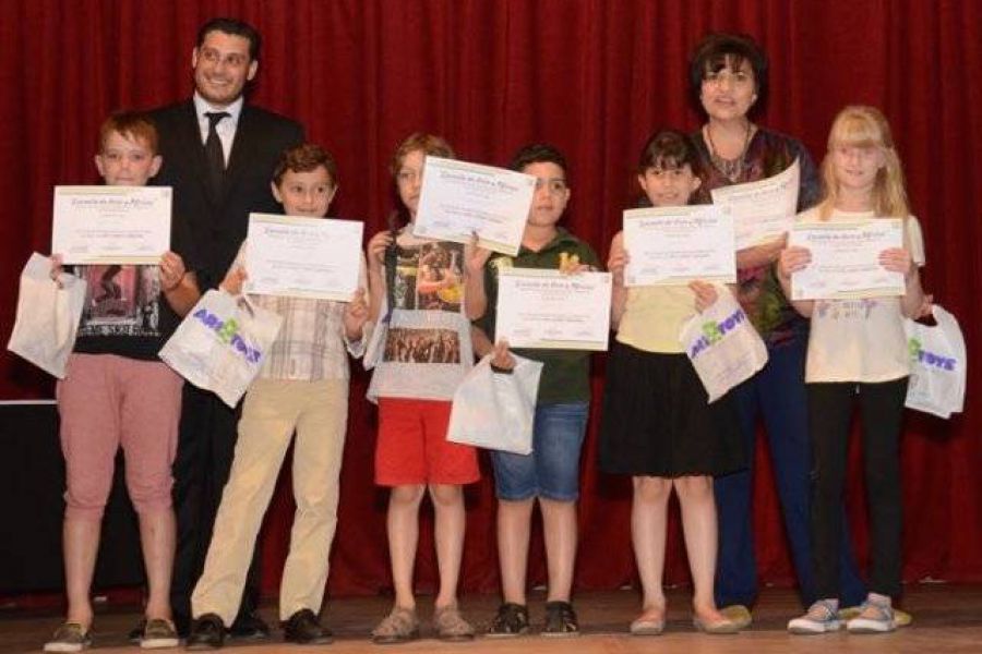 Entrega de diplomas - Foto Escuela de Artes y Oficios