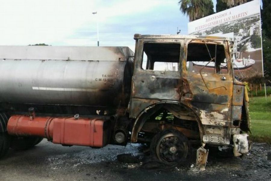 Camion involucrado en incidente