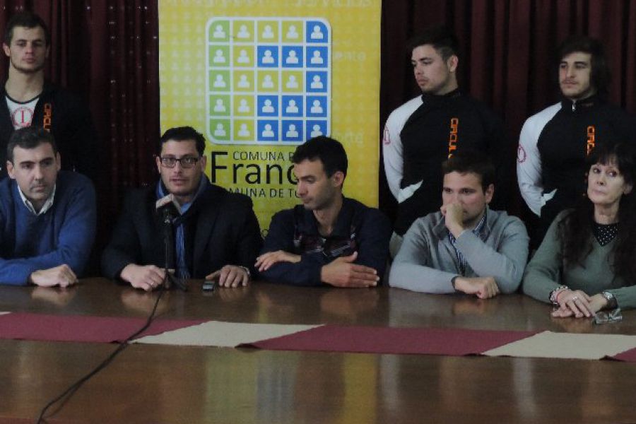 Conferencia Bienestar Deportivo - Foto FM Spacio