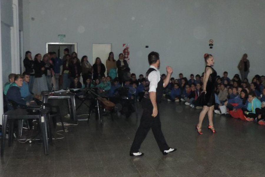 Acto Patrio de la 298 - Foto FM Spacio