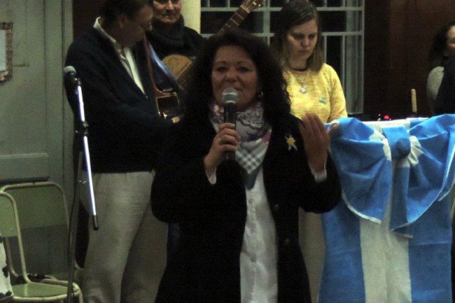 Acto Patrio de la Escuela 321 - Foto FM Spacio