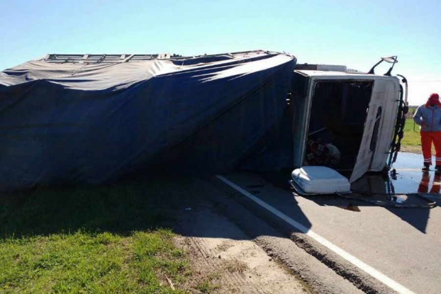Vuelco de camion - Foto BVF
