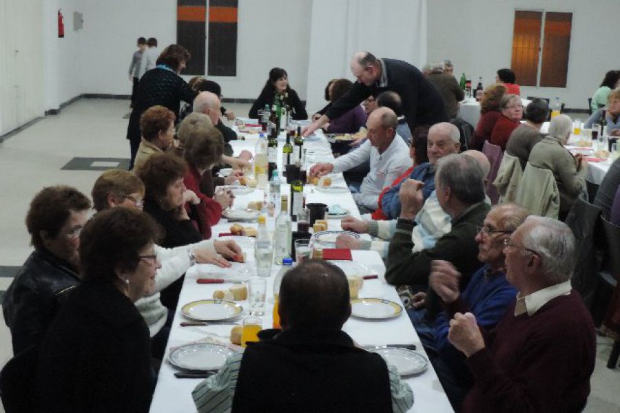 Cena Club de Abuelos - Foto FM Spacio