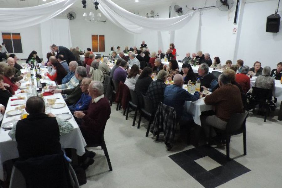 Cena Club de Abuelos - Foto FM Spacio
