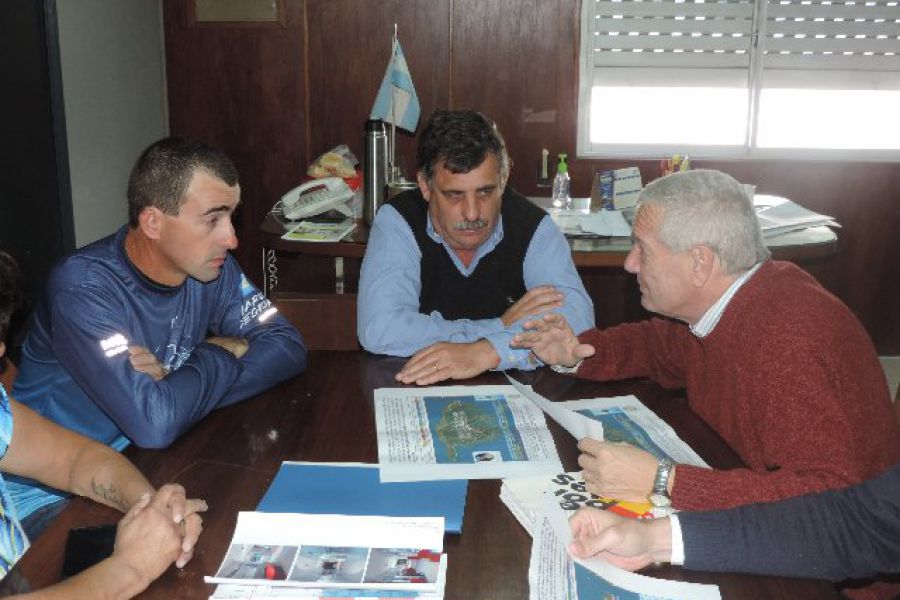 Degiorgio y ACADis con Iparraguirre, y Ritter - Foto Comuna de Franck