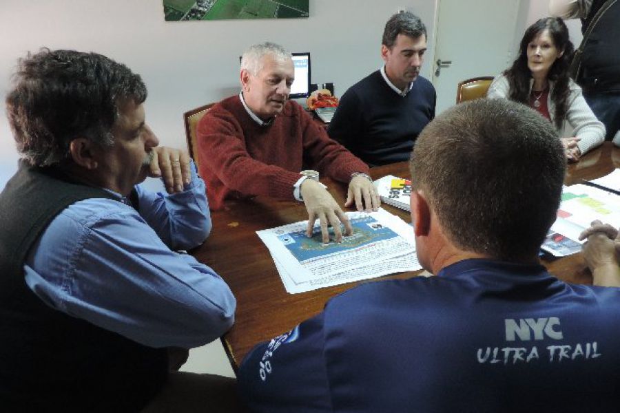 Degiorgio y ACADis con Iparraguirre, y Ritter - Foto Comuna de Franck