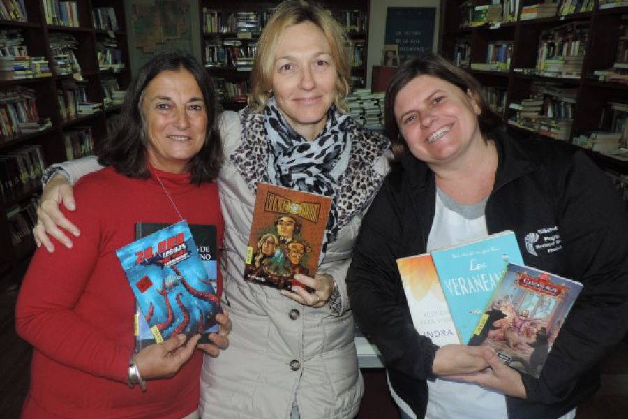 Malva con Gisela y Carolina - Foto FM Spacio