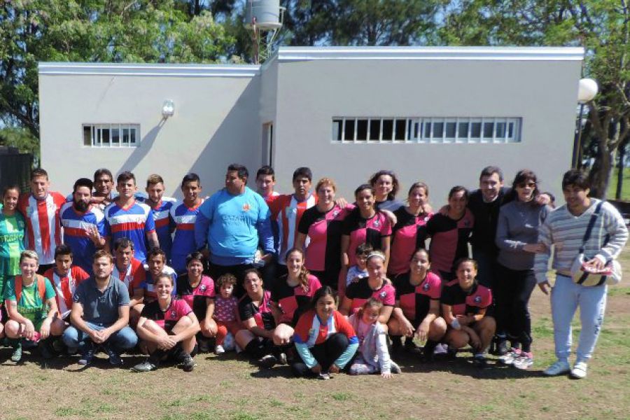 Vestuarios Polideportivo - Foto Comuna de Franck