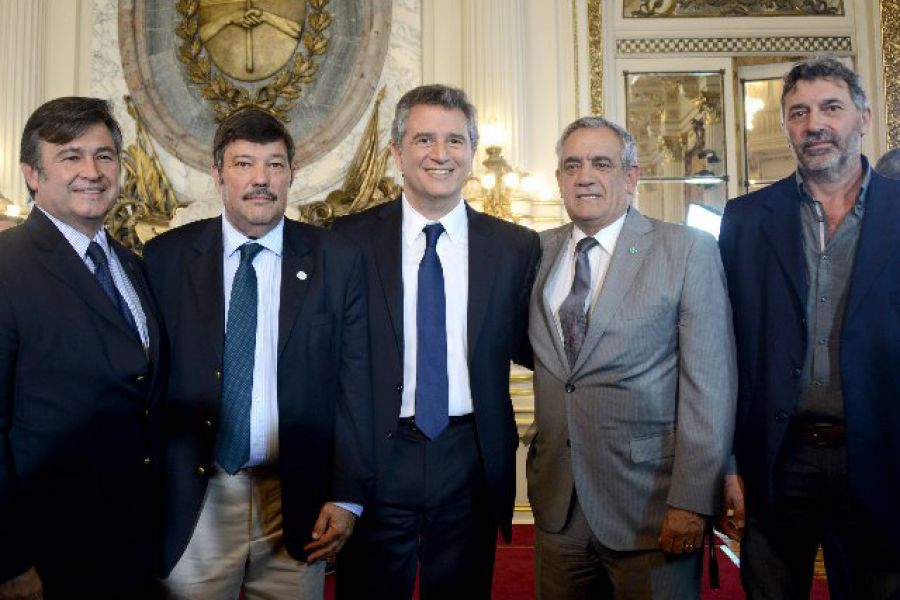 Etchevehere y equipo - Foto AgroIndustria