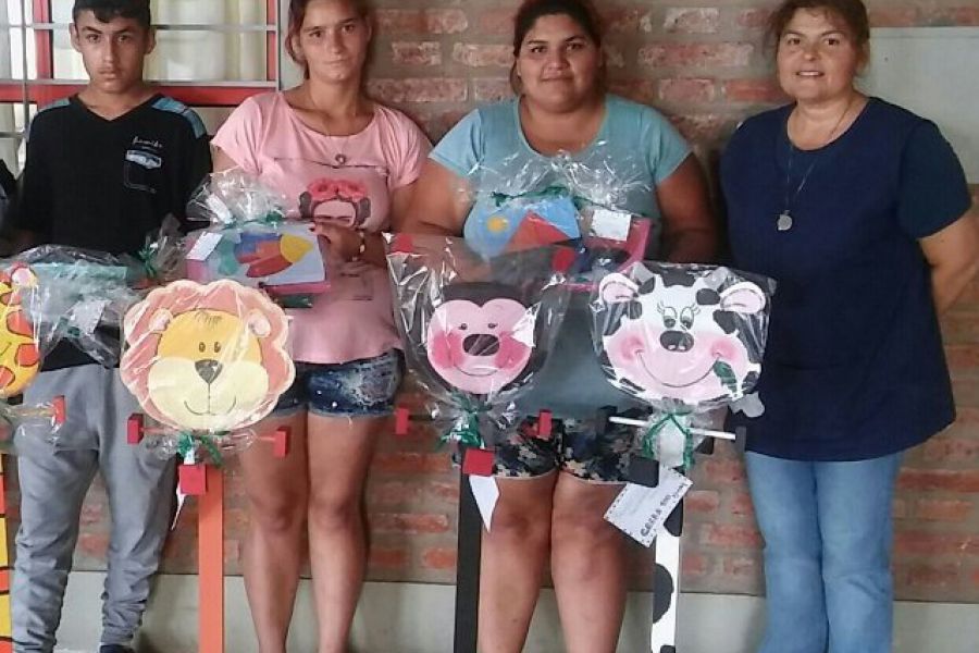 Solidaridad del CAEBA 180 - Foto FM Spacio