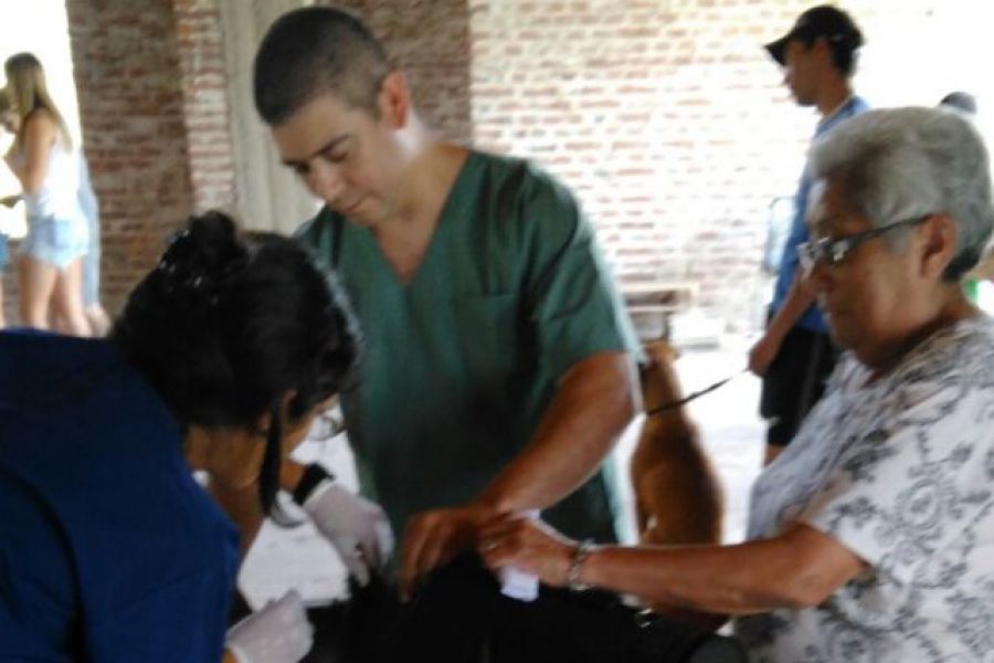 Vacunacion Antirrabica - Foto Comuna de Franck