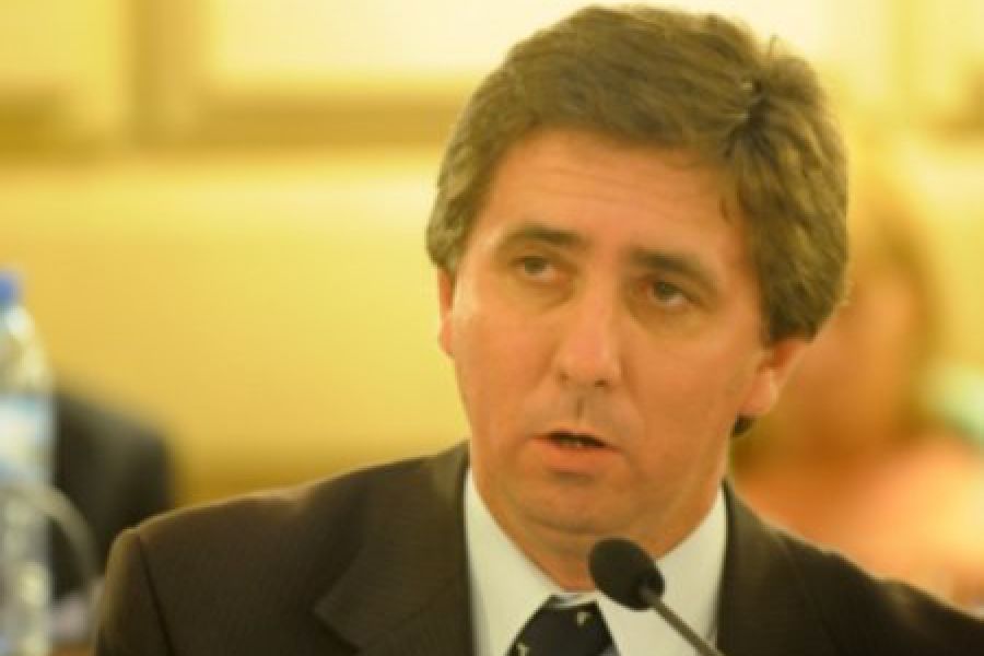 Ruben Pirola en la banca