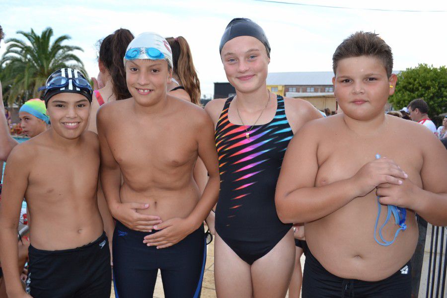 Natacion del CAF en Pilar - Foto FM Spacio