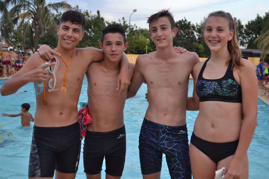 Natacion del CAF en Pilar - Foto FM Spacio