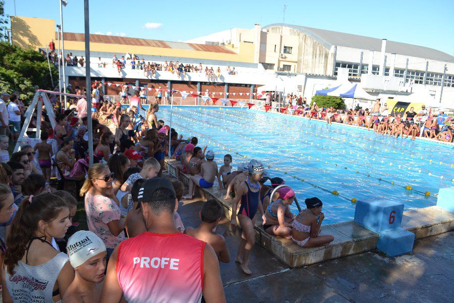 Natacion en el CAF - Foto FM Spacio